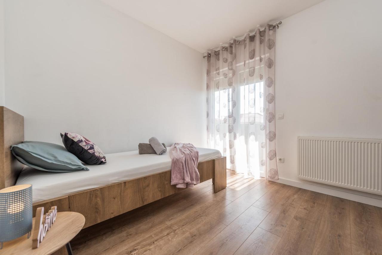 Apartmani Dmarie 普利拉卡 外观 照片