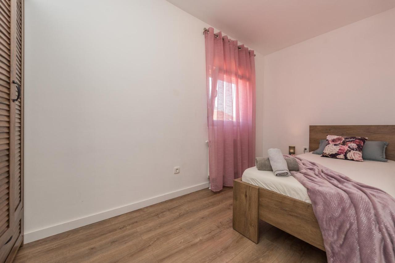 Apartmani Dmarie 普利拉卡 外观 照片