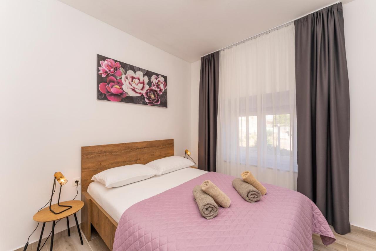 Apartmani Dmarie 普利拉卡 外观 照片
